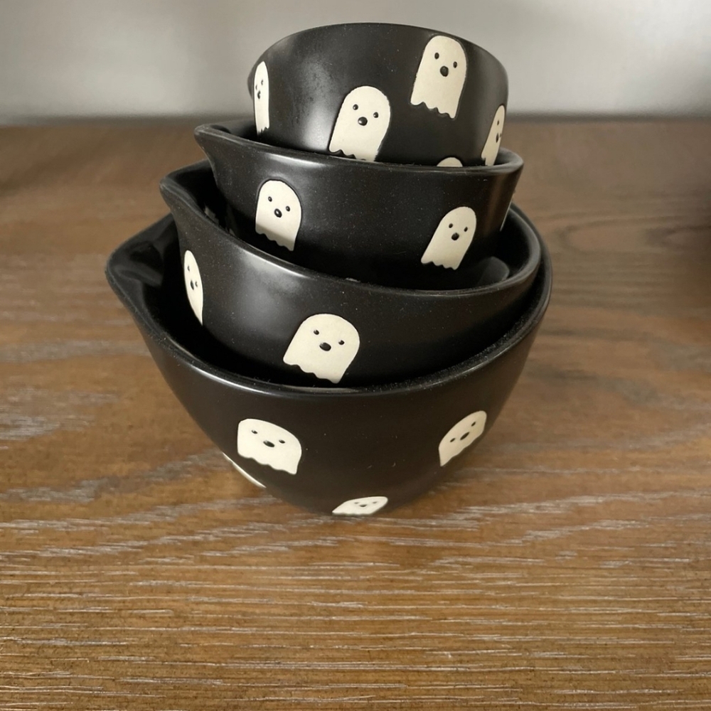 Rae Dunn ghost measuring cups